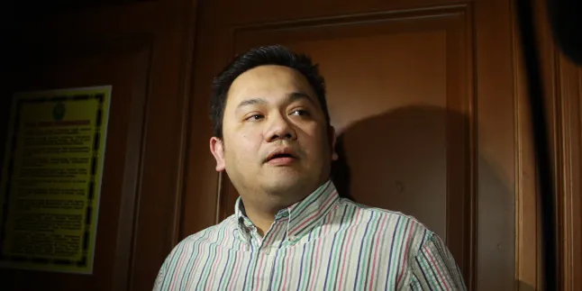 Farhat Abbas Muak Pada Acara Hiburan Sahur di Bulan Puasa
