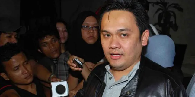 Farhat Abbas Ngaku Sudah Jalankan Kewajiban ke Mantan Istri Siri Farhat Abbas Ngaku Sudah Jalankan Kewajiban ke Mantan Istri Siri