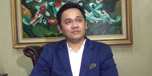 Farhat Abbas Nikahi Rita Tresnawati Setelah Hamil 5 Bulan
