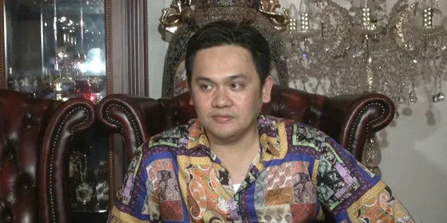 Farhat Abbas Tetap Yakin Cut Tary Cerai Karena Orang Ketiga Farhat Abbas Tetap Yakin Cut Tary Cerai Karena Orang Ketiga