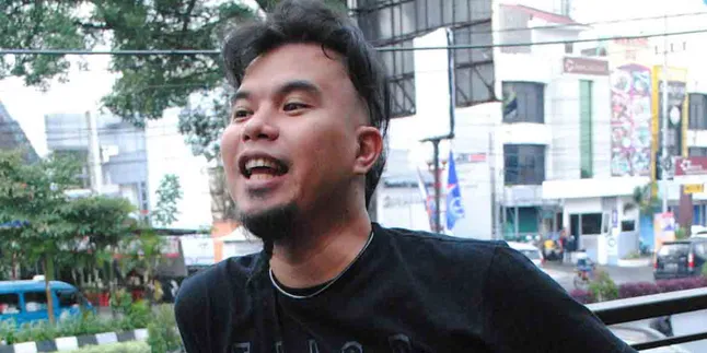Farhat Jadi Tersangka, Dhani Bilang Alhamdulillah Farhat Jadi Tersangka, Dhani Bilang Alhamdulillah
