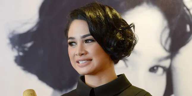 Fashionable, Andien Tak Masalah Beli Item Bekas