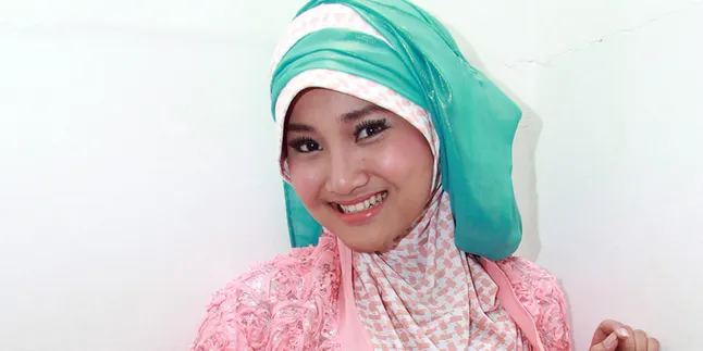 Fatin Shidqia Lubis Ajak Fans Beli CD The Overtunes