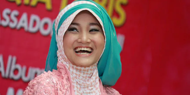 Fatin Shidqia Lubis Belum Sempat Belanja Baju Lebaran Fatin Shidqia Lubis Belum Sempat Belanja Baju Lebaran