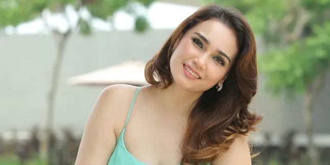 Feby Febiola Bosan Dengan Peran Cantik Feby Febiola Bosan Dengan Peran Cantik