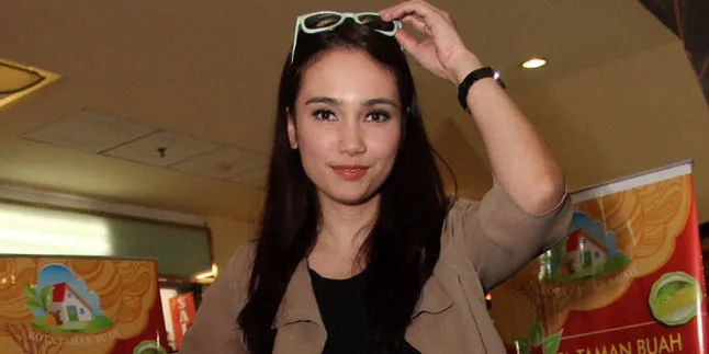 Feby Febiola Masih Nikmati Hidup Menjanda