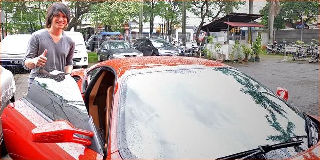 Ferrari Diberitakan Nyangkut di Gang, Ini Jawaban Kevin Aprilio