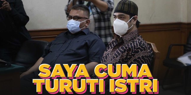 Ferry Irawan Just Pronounced Triple Divorce in Court