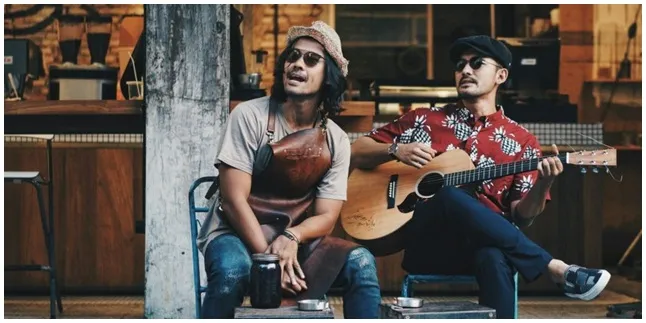 FILOSOFI KOPI 2: BEN & JODY Tayang Hari Ini, Yuk Tonton!