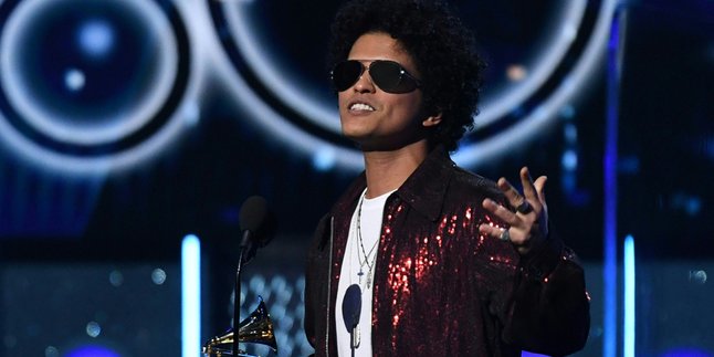 'Finesse', Jadi Video Ke-15 Bruno Mars Dengan 200 Juta Viewers!