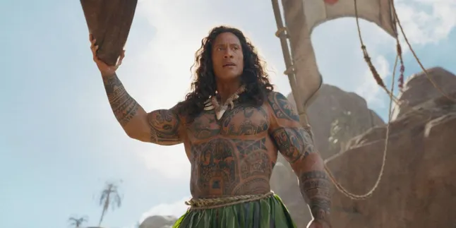 First Look Dwayne Johnson as Maui in The Live Action MOANA