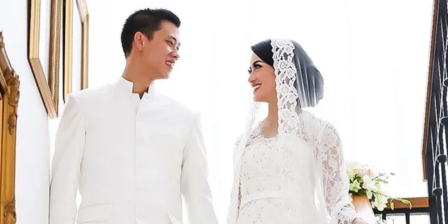 Flashback, Begini Kisah Cinta Ririn Ekawati Dengan Almarhum Suami Flashback, Begini Kisah Cinta Ririn Ekawati Dengan Almarhum Suami