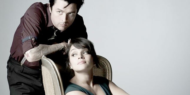 'Foreverly', Billie 'Green Day' Joe-Norah Jones Berduet!