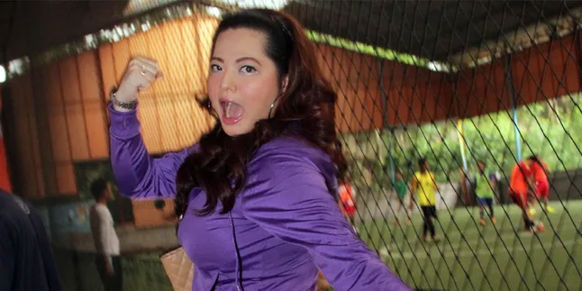 [FOTO] 10 Minggu Hamil, Magdalena Pamer Calon Bayi