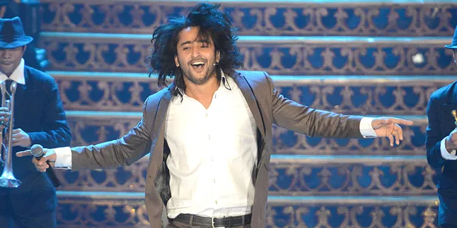 [Foto] Aih, Gantengnya Shaheer Sheikh Foto Selfie di Bali!