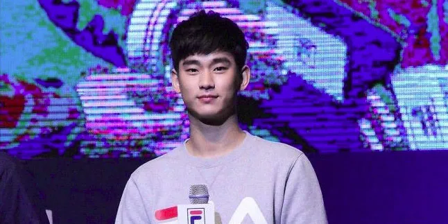 [FOTO] Apa Jadinya Saat Kim Soo Hyun Tirukan Gaya Kera Sakti?