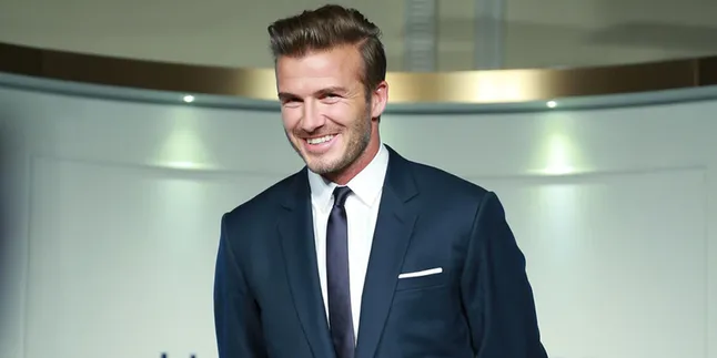 [Foto] Awas Ketipu! Wajah Ganteng David Beckham Makin Menua