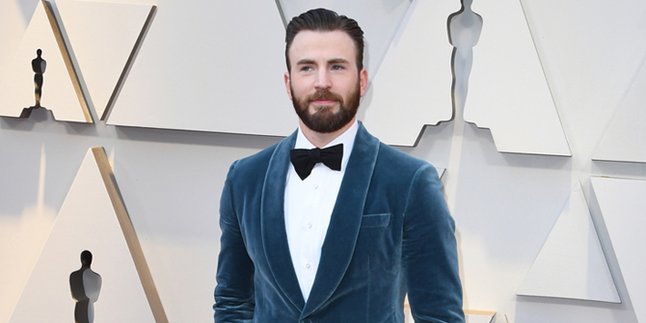 His Private Photos Leaked, Chris Evans Speaks Out