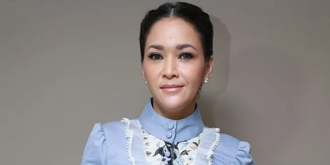[FOTO] Bahagia! Maia Estianty Dinner Bareng 3 Cowok Ganteng-nya