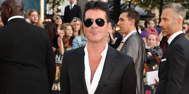 [FOTO] Bayi Simon Cowell Kini Makin Ganteng & Menggemaskan