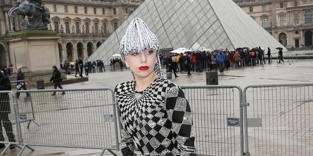 [FOTO] Begini Kelakuan Lady Gaga Kalau Sedang Santai
