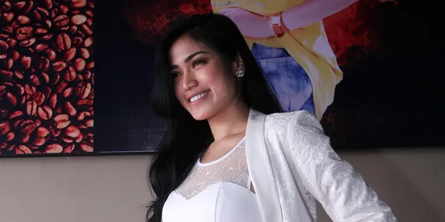 [FOTO] Begini Rasanya Dinner Seksi Bareng Jessica Iskandar?