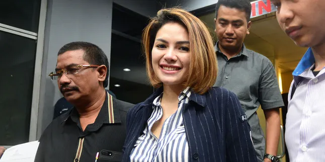 FOTO: Berseteru Dengan Julia Perez, Nikita Mirzani Curhat