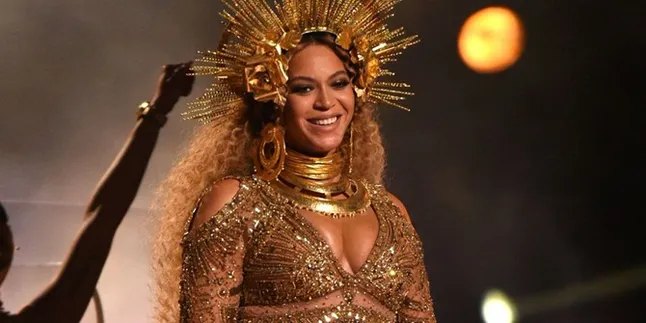[FOTO] Beyonce Pamer Perut Rata Usai Melahirkan Bayi Kembar
