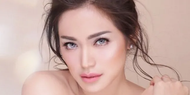 FOTO Bikin Terpukau, Ini Penampilan Jedar Dengan Make-up Sempurna