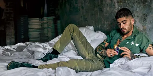 FOTO: Brewok Dibiarkan Tebal, Zayn Malik Jadi Tampak Tak Terurus FOTO: Brewok Dibiarkan Tebal, Zayn Malik Jadi Tampak Tak Terurus