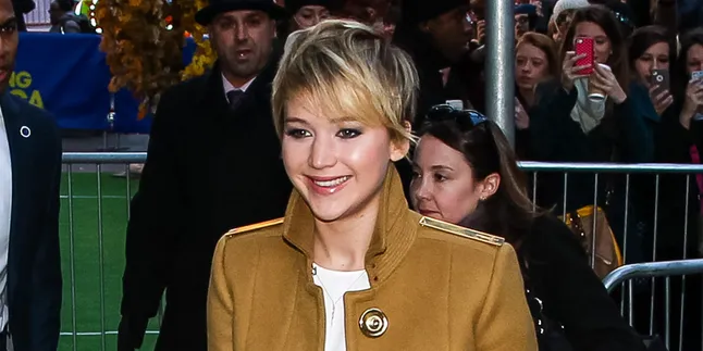 Foto Bugil Tersebar, Jennifer Lawrence Tantang Artis Lain?