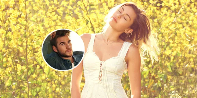 [FOTO] Bukti Cinta, Miley Cyrus & Liam Hemsworth Kembaran Tato