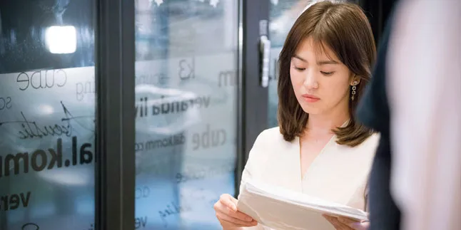 FOTO: Bukti Song Hye Gyo Asli Lebih Cantik Dari Poster