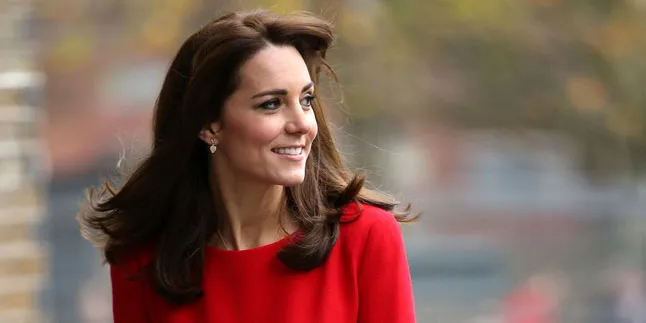 [FOTO] Cantiknya! Kate Middleton Anggun Saat Pelayanan Gereja