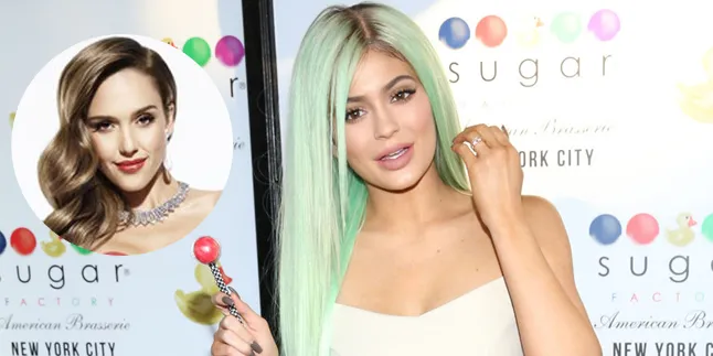Foto: Cara Manis Kylie Jenner Minta Maaf Kepada Jessica Alba Foto: Cara Manis Kylie Jenner Minta Maaf Kepada Jessica Alba