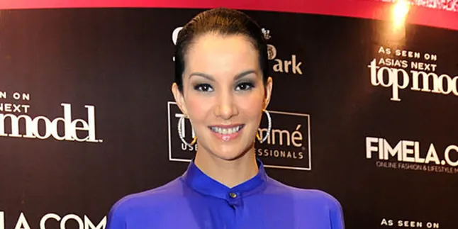 [Foto] Casual Elegan Ala Nadia Hutagalung