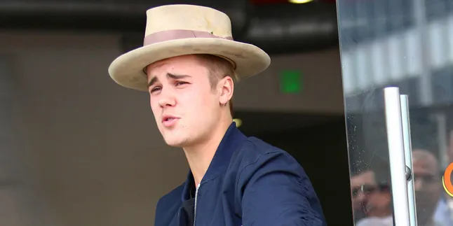 [FOTO] Demam Pokemon Go, Justin Bieber Malah Jadi Pikachu