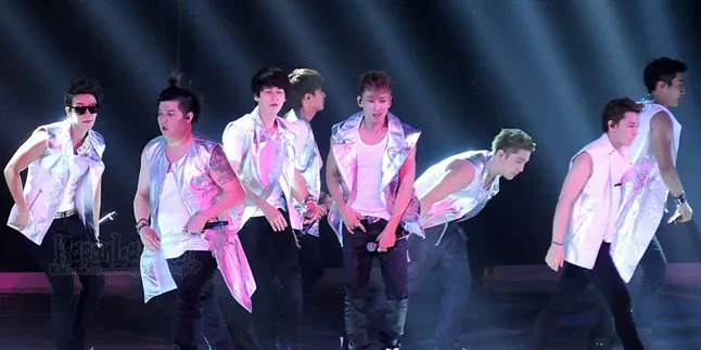 [FOTO] Demi Donghae - Kangin, ELF Penuhi Lotte Mart Jakarta