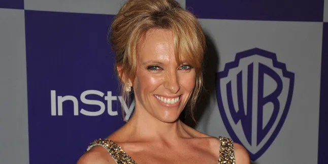 [FOTO] Demi Peran, Aktris Cantik Toni Collete Rela Gundul