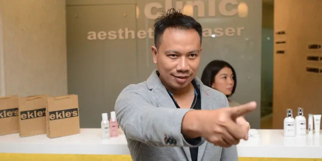 Foto Dihapus Angel Lelga, Vicky Prasetyo Bawa-Bawa Batman dan Gerandong