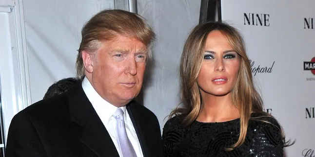 FOTO: Ekspresi Melania di Belakang Donald Trump Ini Bikin Ngakak