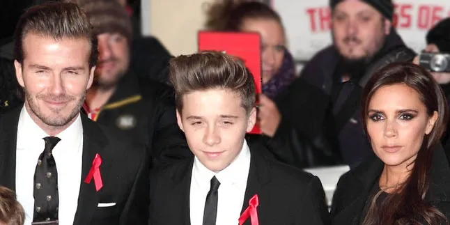 [Foto] Elegan! Keluarga Beckham di Premiere CLASS OF '92