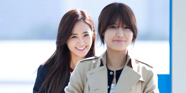 [FOTO] Foto Berdua, Yuri - Sooyoung SNSD Beri Senyuman