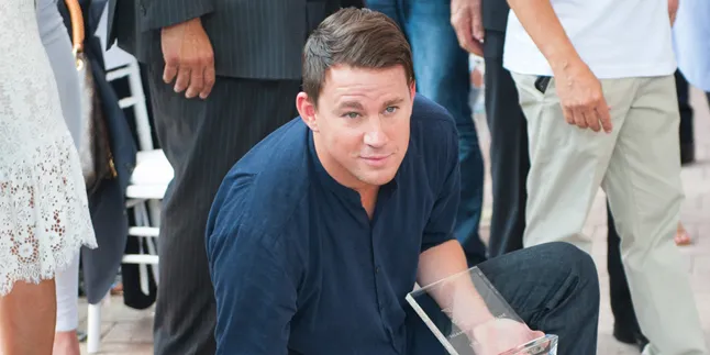 FOTO: Gagal Macho, Channing Tatum Dandan Cantik Ala Elsa 'FROZEN'