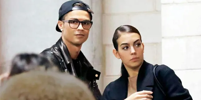 [FOTO] Gaya Georgina Rodriguez Saat Asuh 3 Bayi Cristiano Ronaldo