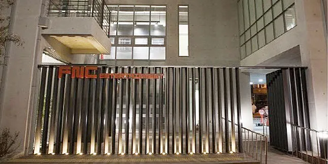 [FOTO] Gedung Agensi FNC Ent Terpilih Jadi Yang Tercantik!