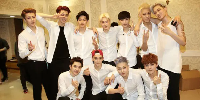 [FOTO] Gerimis, Banyak Fans EXO Yang Pingsan