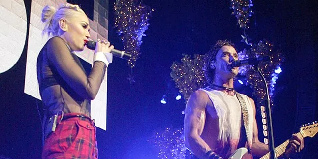[Foto] Gwen Stefani - Gavin Rossdale, Sepanggung Lagi Setelah 17 Tahun