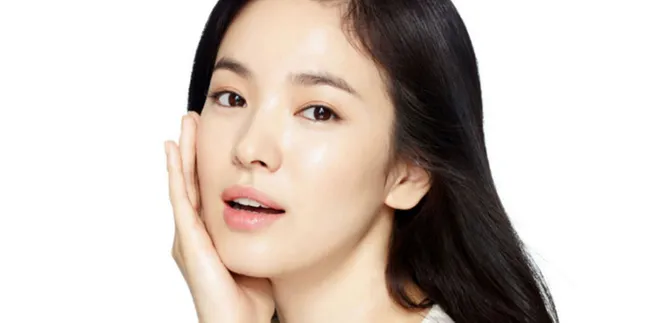 [FOTO] Hadiri Event di China, Song Hye Gyo Secantik Boneka