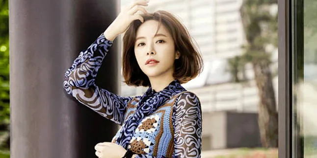 FOTO: Hwang Jung Eum Nikmati Liburan di Praha FOTO: Hwang Jung Eum Nikmati Liburan di Praha
